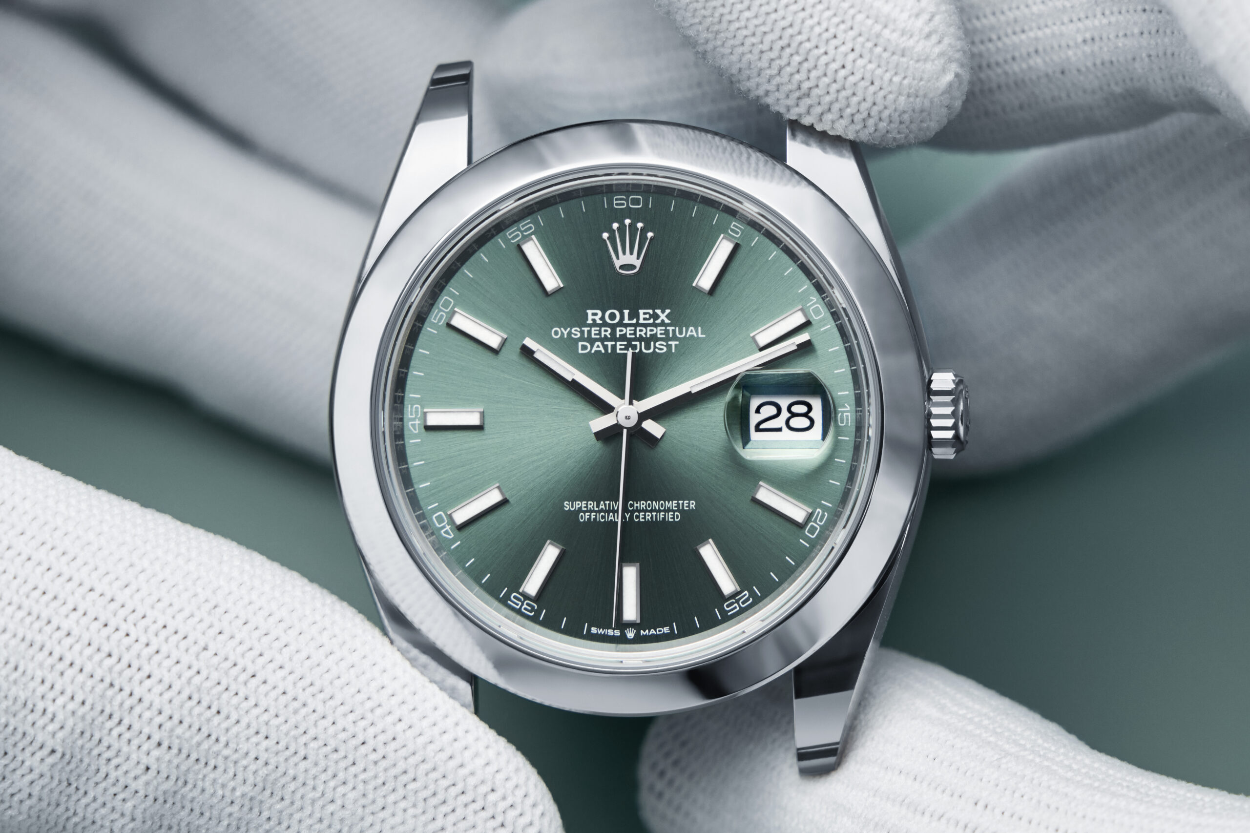 Luxury Rolex watch making process for watch collectors