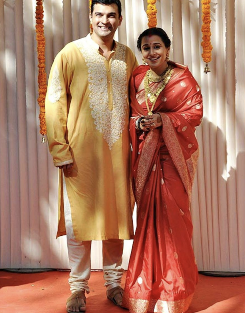 Vidya Balan in red Sabysachi sari