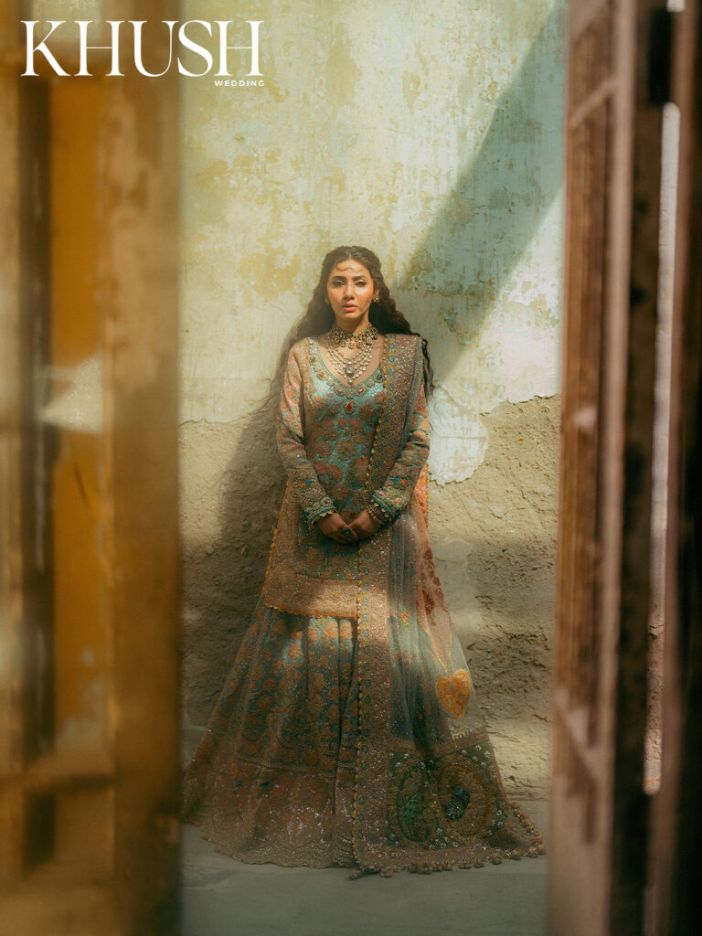 Mahira Khan, lehenga, Rimple & Harpreet, bridal wear, celebrity, Pakistan, super star, bridal couture