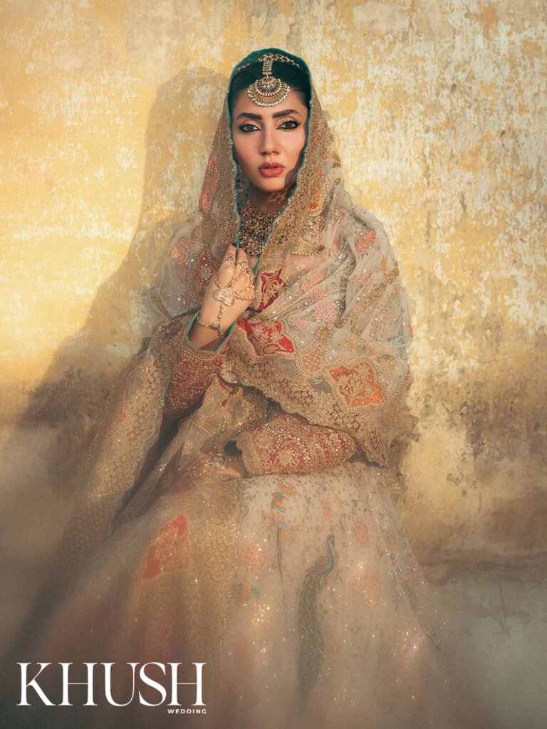 Mahira Khan, lehenga, Rimple & Harpreet, bridal wear, celebrity, Pakistan, super star, bridal couture